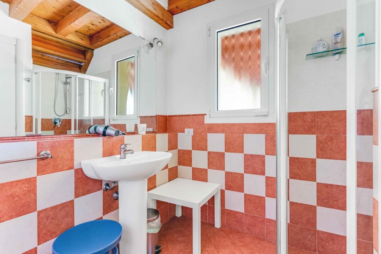 فيلا Piscina Panoramica - La Casa Volante سويانو ديل لاغو المظهر الخارجي الصورة