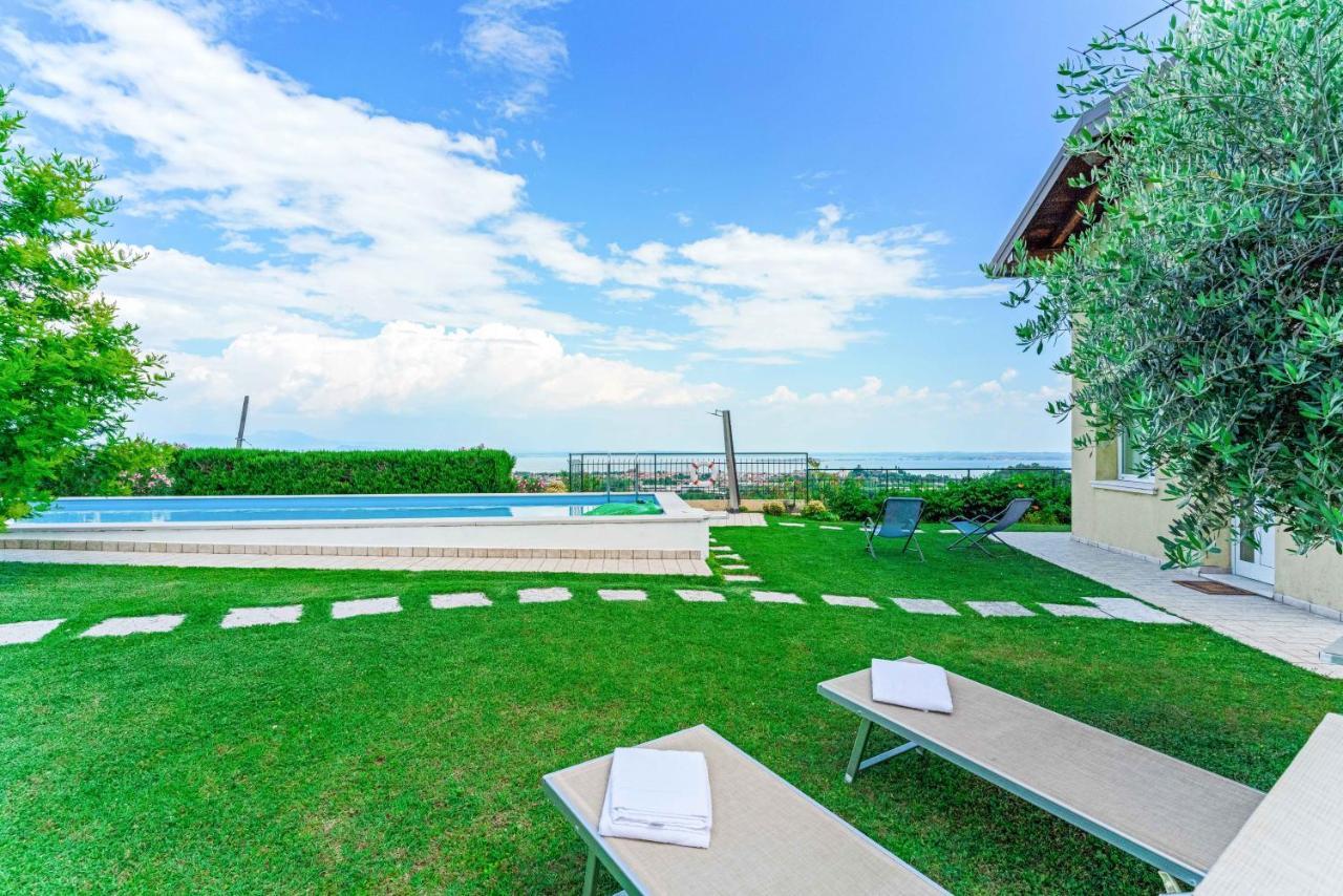 فيلا Piscina Panoramica - La Casa Volante سويانو ديل لاغو المظهر الخارجي الصورة